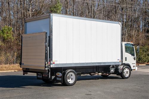 16 ft Box Truck with Lift Gate and Ramp, Gas