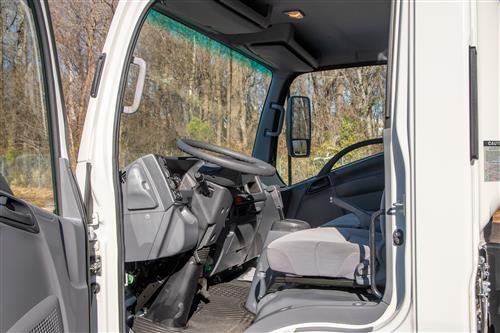 16 ft Box Truck with Lift Gate and Ramp, Gas